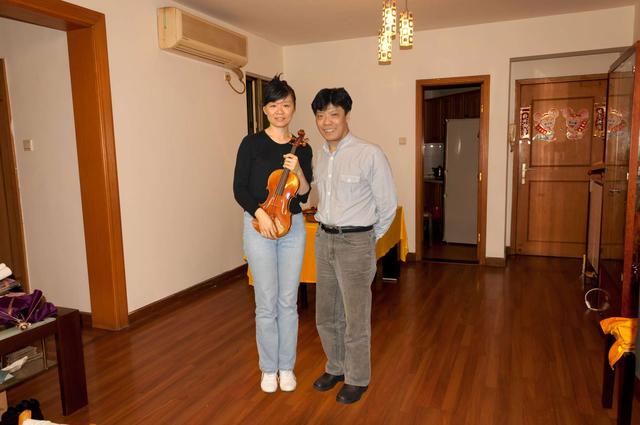 徐永成向帕格尼尼金奖获得者、小提琴演奏家黄滨请教
